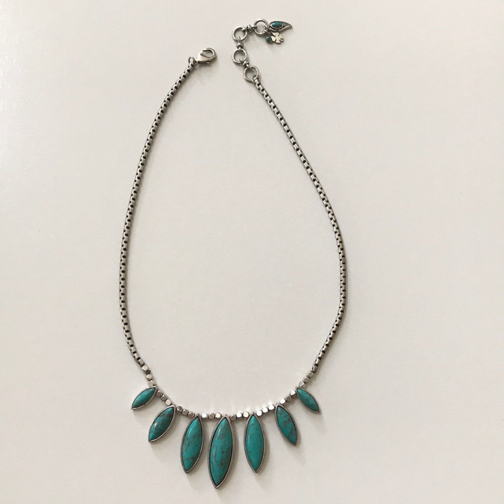 Lucky Brand turquoise colored statement necklace